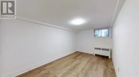 451 Donlands Avenue Toronto (east York) ON M4J 3S4