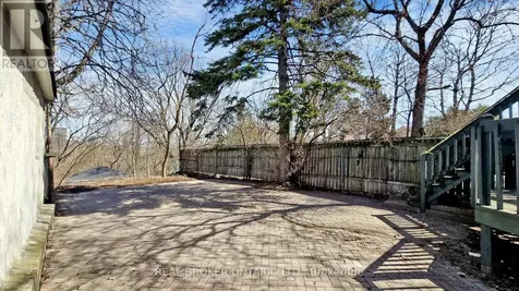 451 Donlands Avenue Toronto (east York) ON M4J 3S4
