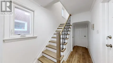 451 Donlands Avenue Toronto (east York) ON M4J 3S4