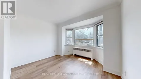 451 Donlands Avenue Toronto (east York) ON M4J 3S4