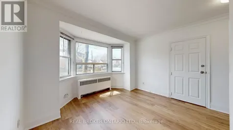 451 Donlands Avenue Toronto (east York) ON M4J 3S4