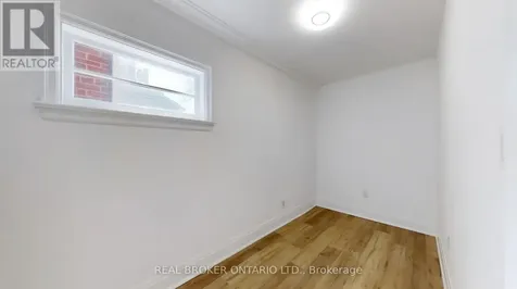 451 Donlands Avenue Toronto (east York) ON M4J 3S4