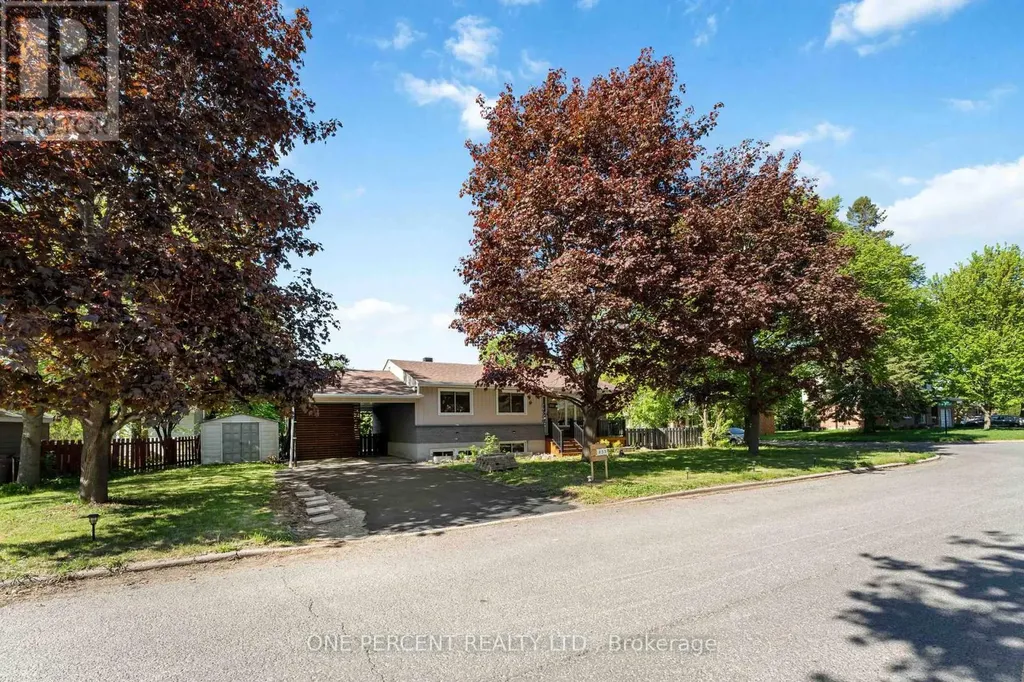 933 Kincaid Court Ottawa ON K1V 6N7