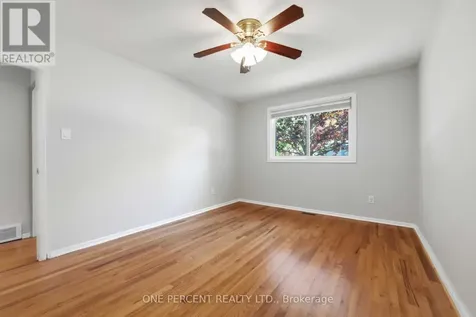 933 Kincaid Court Ottawa ON K1V 6N7