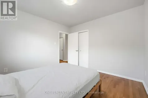 933 Kincaid Court Ottawa ON K1V 6N7