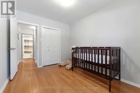 933 Kincaid Court Ottawa ON K1V 6N7