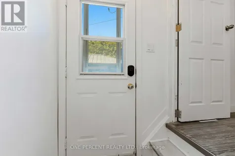 933 Kincaid Court Ottawa ON K1V 6N7