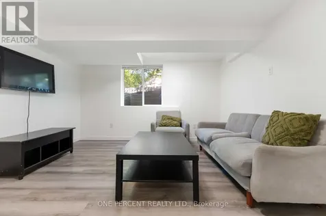 933 Kincaid Court Ottawa ON K1V 6N7