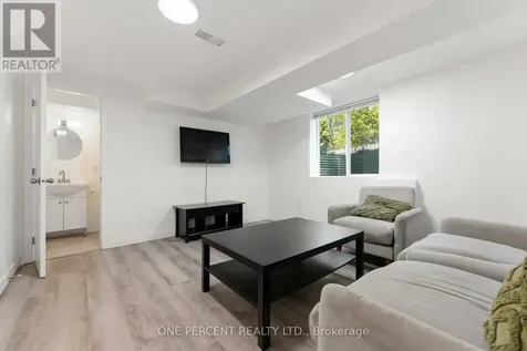 933 Kincaid Court Ottawa ON K1V 6N7
