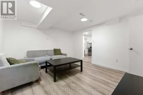 933 Kincaid Court Ottawa ON K1V 6N7
