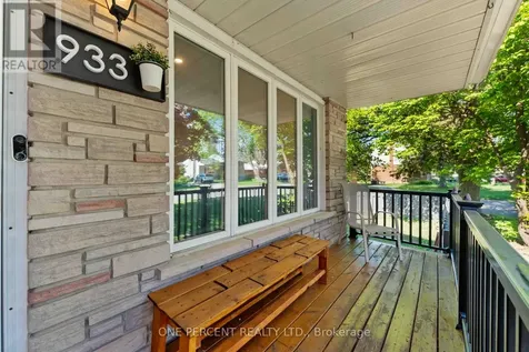 933 Kincaid Court Ottawa ON K1V 6N7