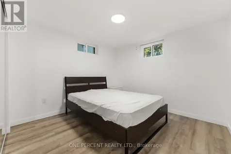 933 Kincaid Court Ottawa ON K1V 6N7