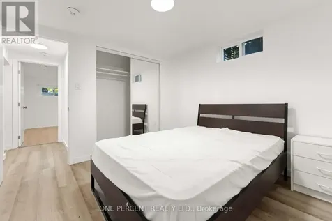 933 Kincaid Court Ottawa ON K1V 6N7