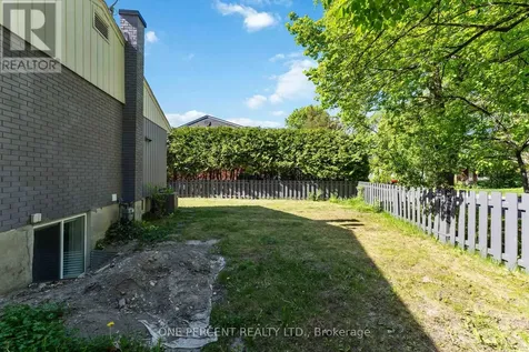 933 Kincaid Court Ottawa ON K1V 6N7