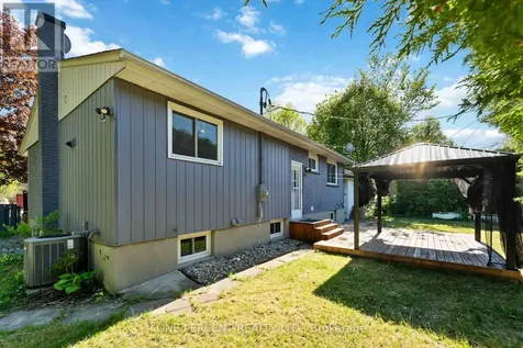 933 Kincaid Court Ottawa ON K1V 6N7