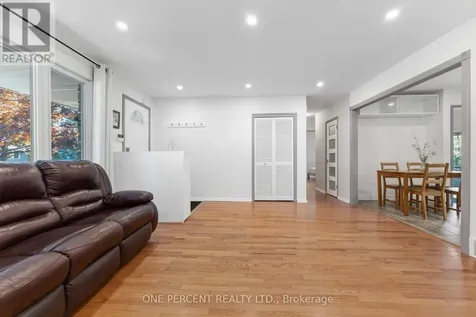 933 Kincaid Court Ottawa ON K1V 6N7