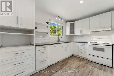 933 Kincaid Court Ottawa ON K1V 6N7