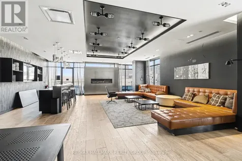 255 Bay Street Ottawa ON K1R 0C5