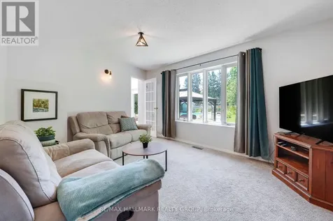 10 Coxford Street Ottawa ON K1J 6J6