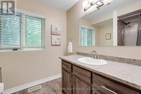 10 Coxford Street Ottawa ON K1J 6J6