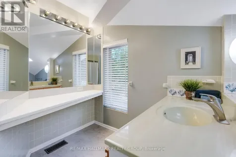 10 Coxford Street Ottawa ON K1J 6J6