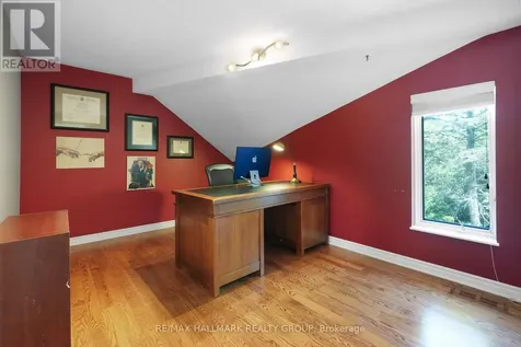 10 Coxford Street Ottawa ON K1J 6J6