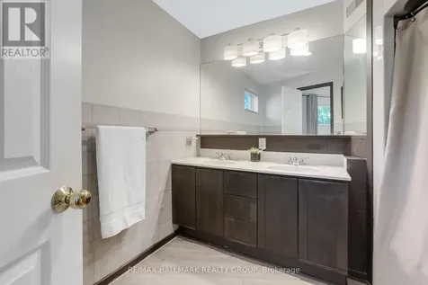 10 Coxford Street Ottawa ON K1J 6J6