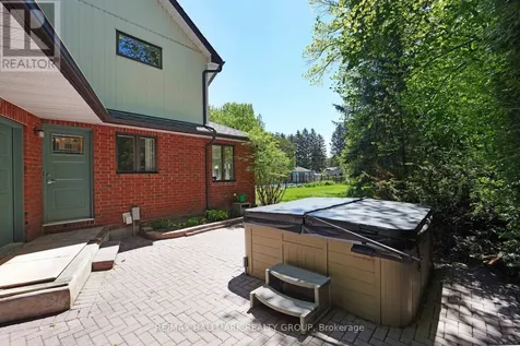 10 Coxford Street Ottawa ON K1J 6J6