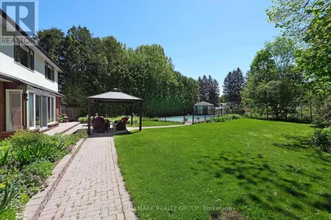 10 Coxford Street Ottawa ON K1J 6J6