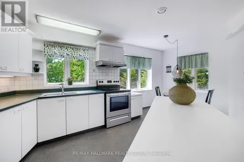 10 Coxford Street Ottawa ON K1J 6J6