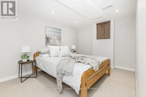 162 Settlers Way Blue Mountains ON L9Y 0M4