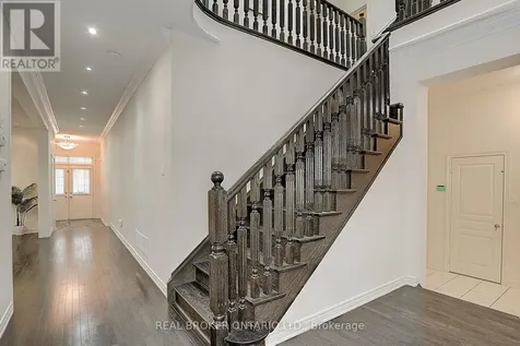 99 Henry Bauer Avenue Markham (berczy) ON L6C 0S3