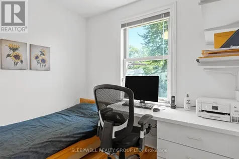 30 Belgrave Road Ottawa ON K1S 0M1