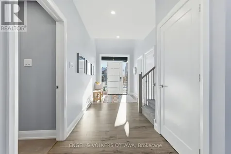640 Meadowridge Circle Ottawa ON K0A 1L0