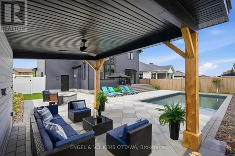 640 Meadowridge Circle Ottawa ON K0A 1L0