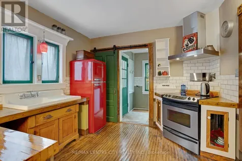 339 Greenfield Avenue Kitchener ON N2C 1E2