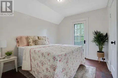 339 Greenfield Avenue Kitchener ON N2C 1E2