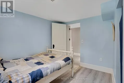 339 Greenfield Avenue Kitchener ON N2C 1E2