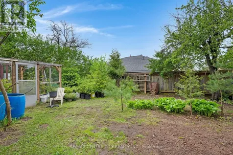 339 Greenfield Avenue Kitchener ON N2C 1E2