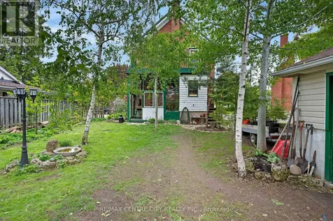 339 Greenfield Avenue Kitchener ON N2C 1E2