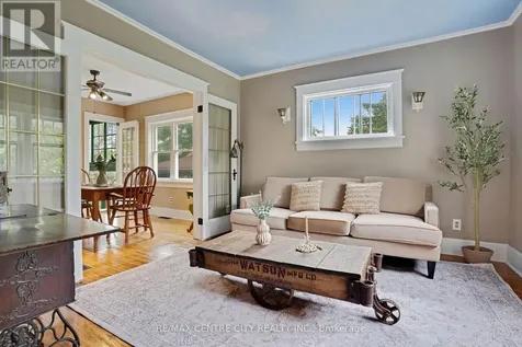 339 Greenfield Avenue Kitchener ON N2C 1E2