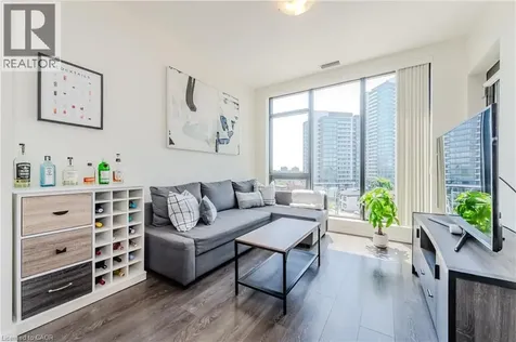 690 King Street West Kitchener ON N2H 5L8