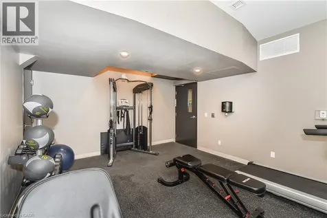 690 King Street West Kitchener ON N2H 5L8