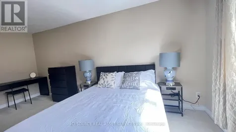 27 Torbec Avenue Ottawa ON K2T 0B6