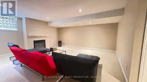 27 Torbec Avenue Ottawa ON K2T 0B6