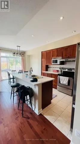 27 Torbec Avenue Ottawa ON K2T 0B6
