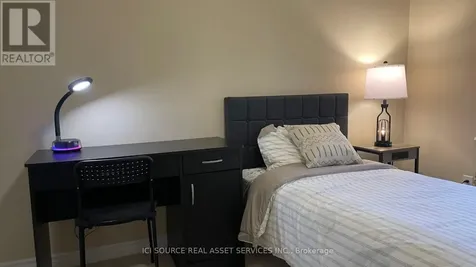 27 Torbec Avenue Ottawa ON K2T 0B6