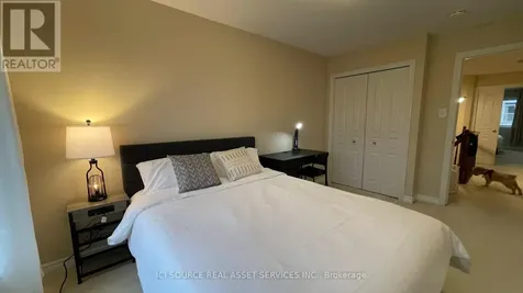 27 Torbec Avenue Ottawa ON K2T 0B6