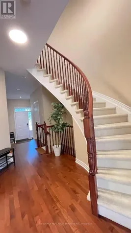 27 Torbec Avenue Ottawa ON K2T 0B6