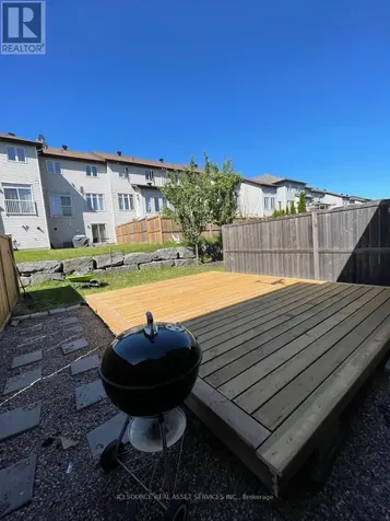 27 Torbec Avenue Ottawa ON K2T 0B6